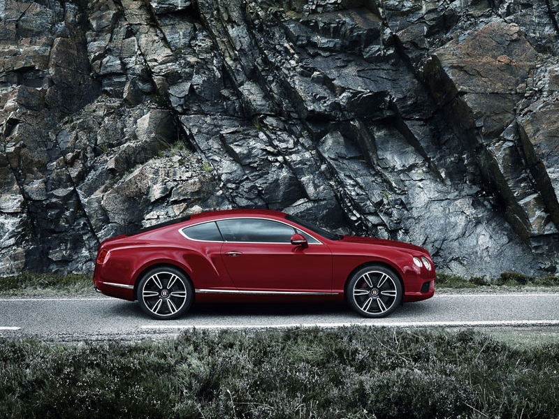 Bentley Continental GT V8 сбоку: 