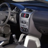 : передняя панель Opel Tigra