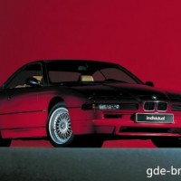 : BMW 8ER вид спереди