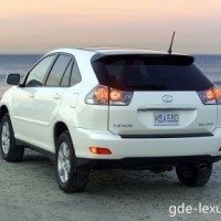 : Lexus RX330 сзади