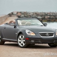 : Lexus SC430 сбоку, спереди