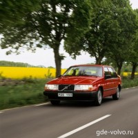 : Volvo 940 спереди