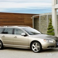 : Volvo V70 сбоку