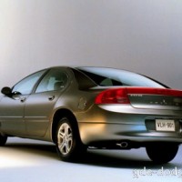 : Dodge Intrepid сзади