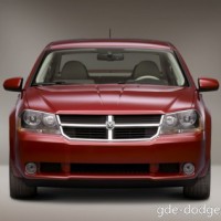 : Dodge Avenger спереди