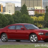 : Фото Dodge Charger сбоку