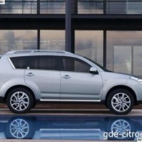 : Citroen C-Crosser сбоку