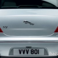 : Jaguar XJ сзади