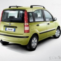 : FIAT Panda сзади, сбоку