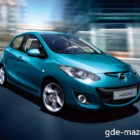 : фото Mazda 2 спереди
