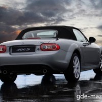 : Mazda MX-5 сзади