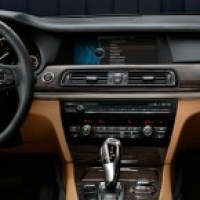 : BMW 7ER передняя панель