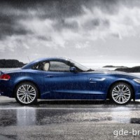 : BMW Z4 вид сбоку