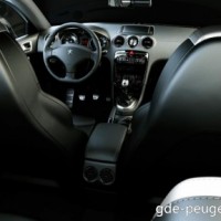 : Peugeot RCZ салон