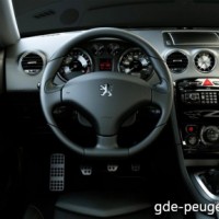 : Пежо RCZ руль