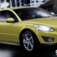 : Volvo C30 спереди, сбоку