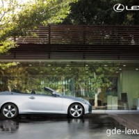 : Lexus IS250с сбоку