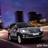 : Лексус LX570 спереди