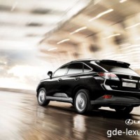 : Lexus RX270 сзади, сбоку