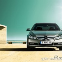: Mercedes E-сlass купе спереди