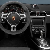 : Порше 911 Каррера 4 GTS Кабриолет руль, приборная панель