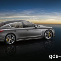 : Porsche Panamera Turbo S сбоку