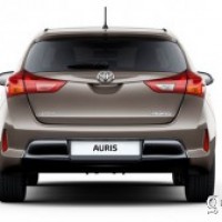 : Toyota Auris new сзади