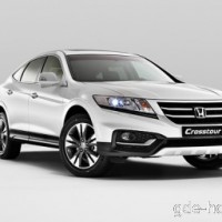 : Honda Crosstour спереди-сбоку