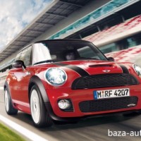 : MINI John Cooper Works на трассе