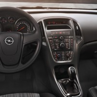 : Opel Astra Sports Tourer руль, приборная панель
