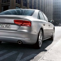 : фото Audi А8 hybrid сзади