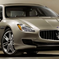 : фото Maserati Quattroporte GTS спереди, сбоку