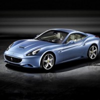 : Ferrari California вид сбоку, сверху