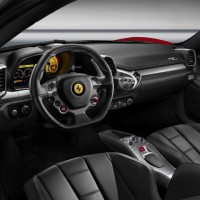 : Феррари 458 Италия руль, приборная панель