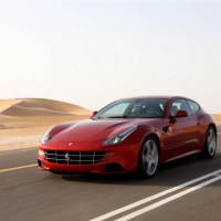 : фото Ferrari FF на трассе
