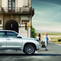 Toyota Land Cruiser Prado сбоку: 