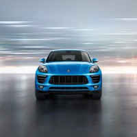 Porsche Macan S спереди: 