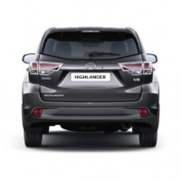 : Toyota Highlander вид сзади