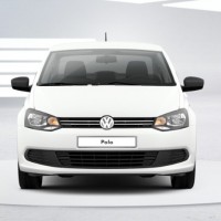 : Volkswagen Polo Sedan спереди