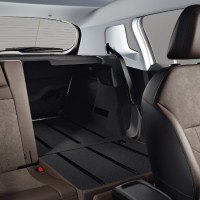 : Peugeot 2008 салон