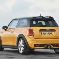 : фото MINI Cooper S сзади