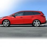 Ford Focus wagon: слева сбоку