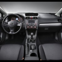 Subaru XV: салон спереди
