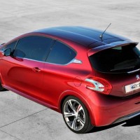 Peugeot 208 GТi: слева сзади