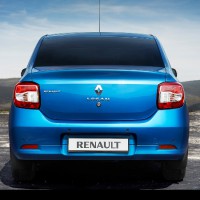 Renault Logan: сзади