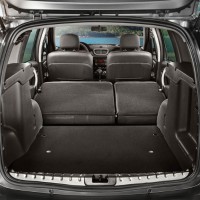 Nissan Terrano: багажник