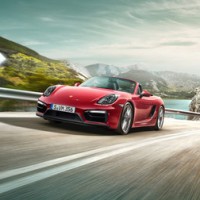 Porsche Boxster GTS: спереди слева