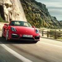 Porsche Boxster GTS: спереди справа