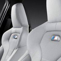BMW М3 седан: передние сидения