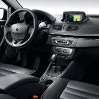 Renault Megane Hatchback: салон спереди